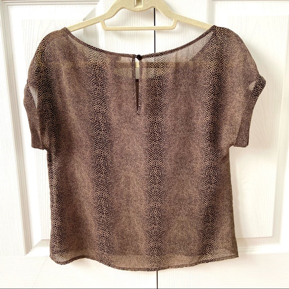 Sheer leopard print short sleeve top - Picture 4 of 4